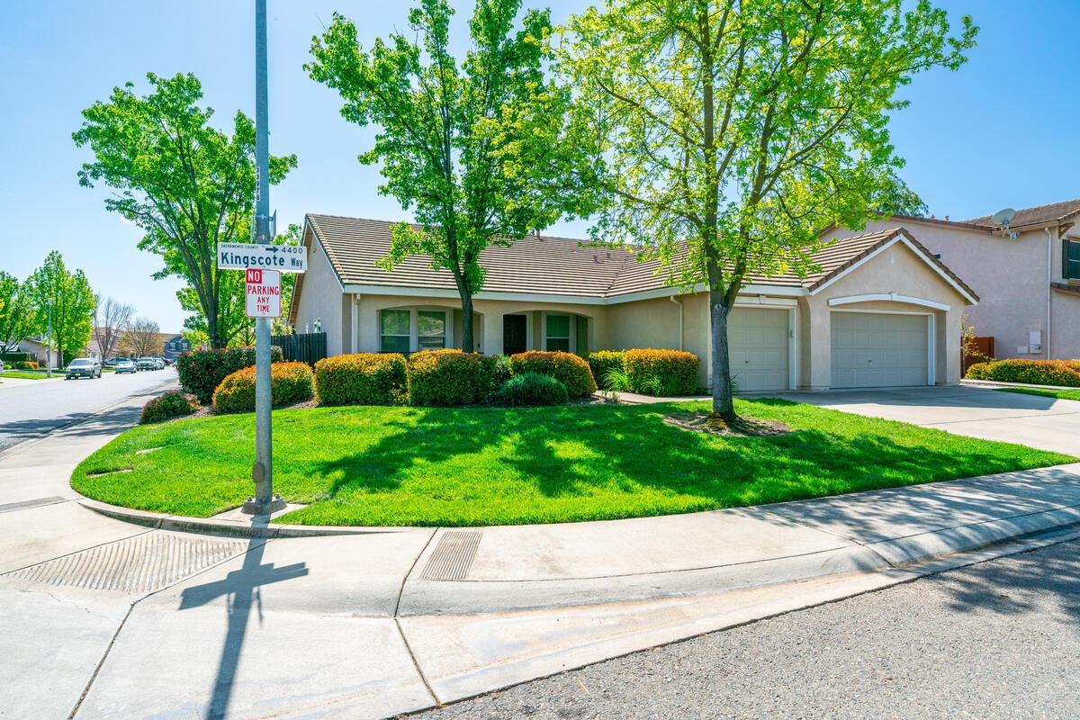 Photo of 4401 Kingscote Wy in Mather, CA