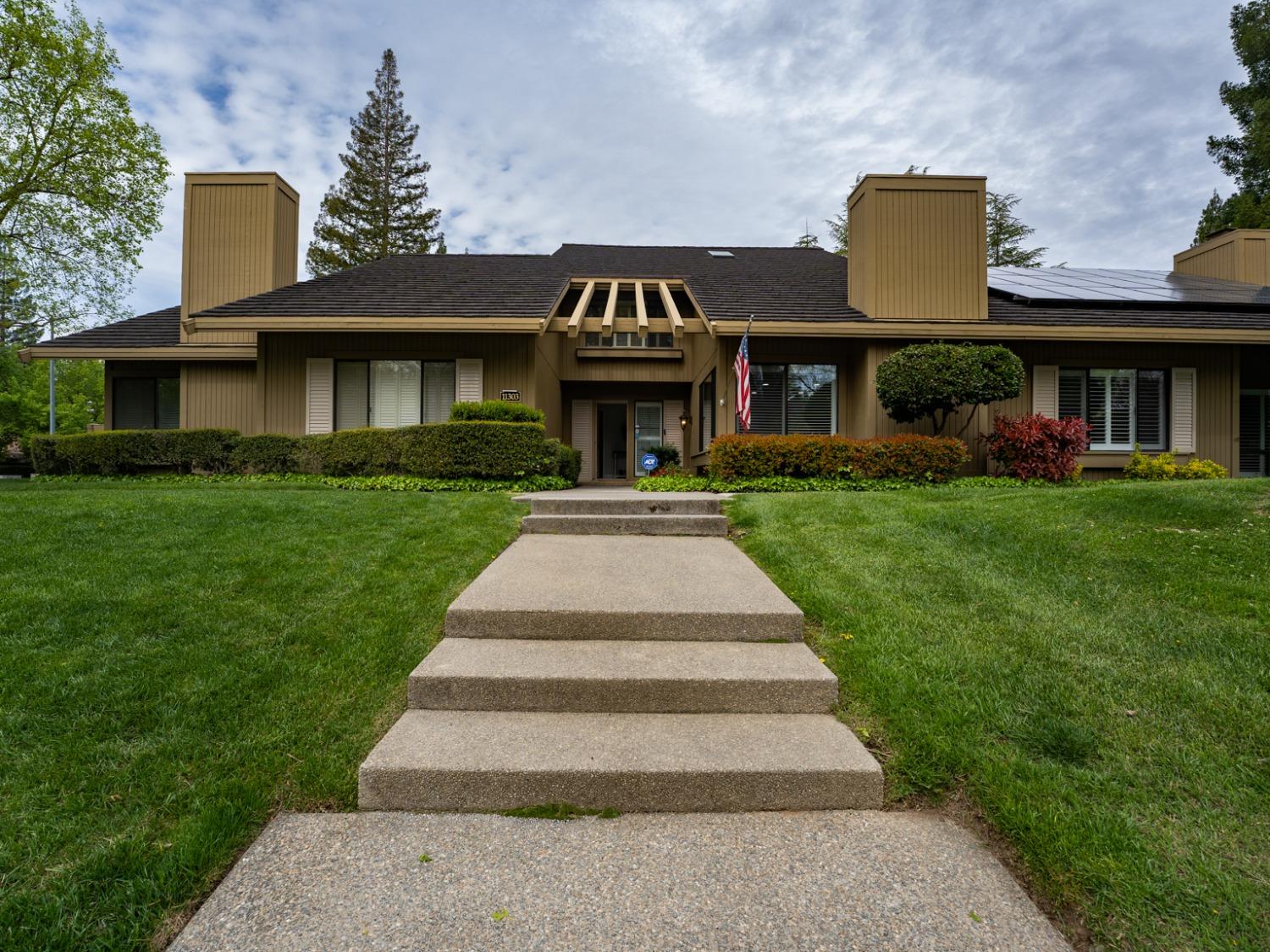 Photo of 11303 Gold Country Blvd in Gold River, CA