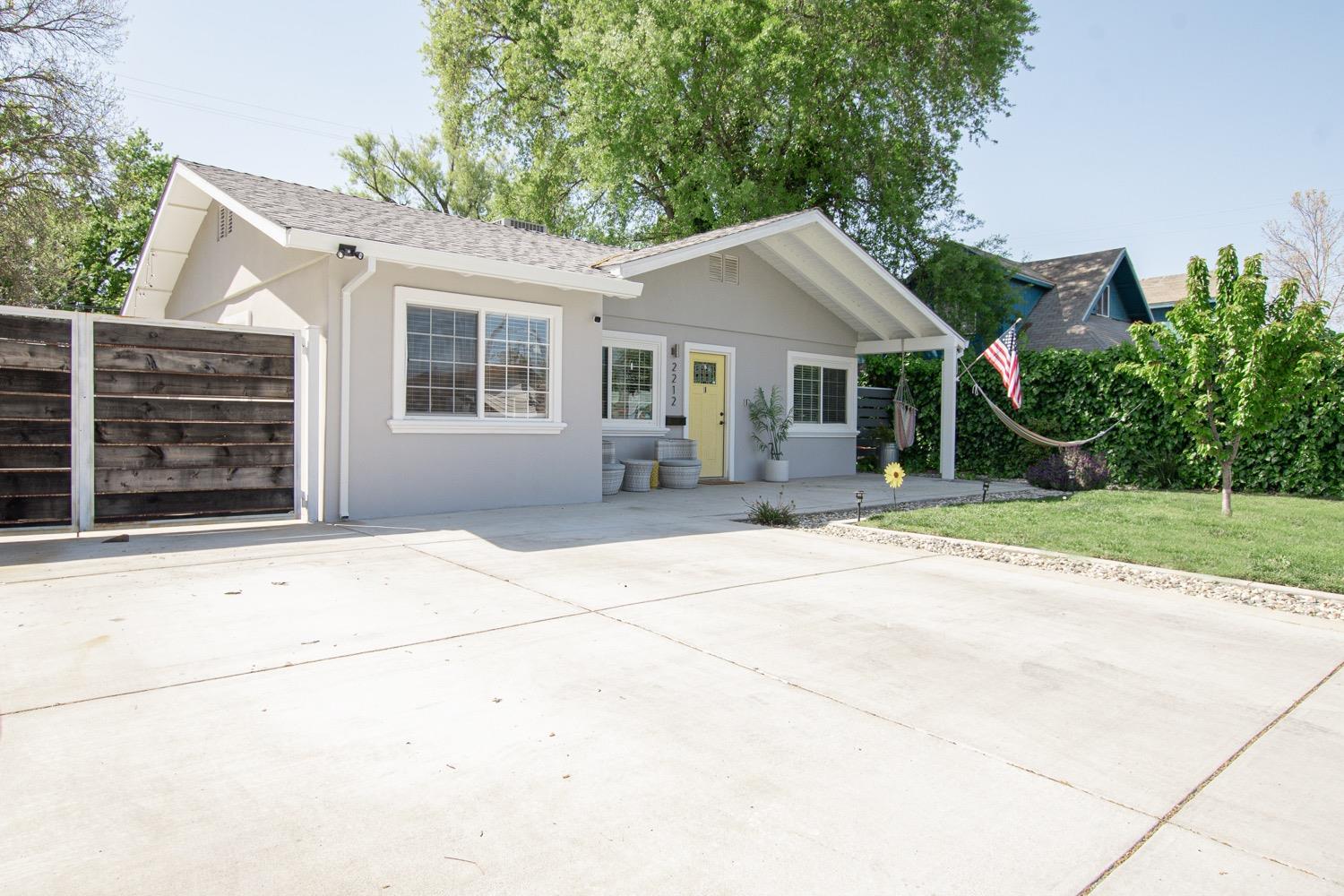 Photo of 2212 Manchester St in West Sacramento, CA