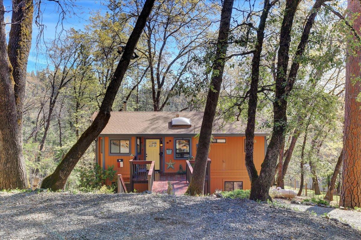 Photo of 13803 Brooks Rd in Grass Valley, CA