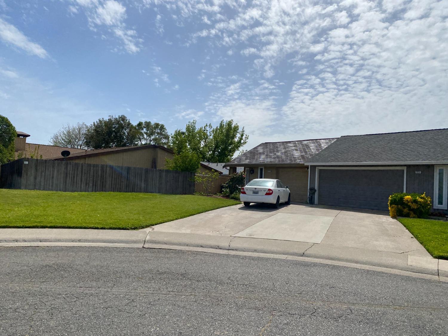 Photo of 7674 E Canyon Woods Ct in Sacramento, CA
