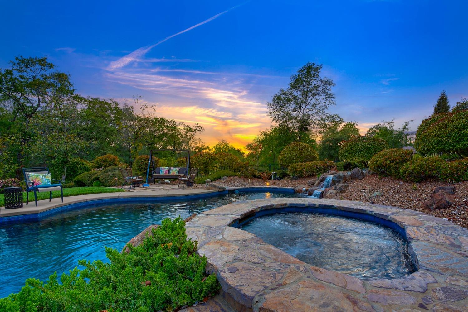 Photo of 11230 Golden Eagle Dr in Auburn, CA