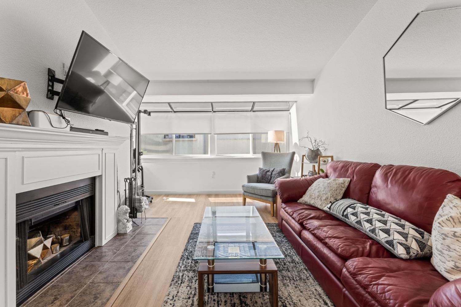 Photo #2: 223035228 Listing 
