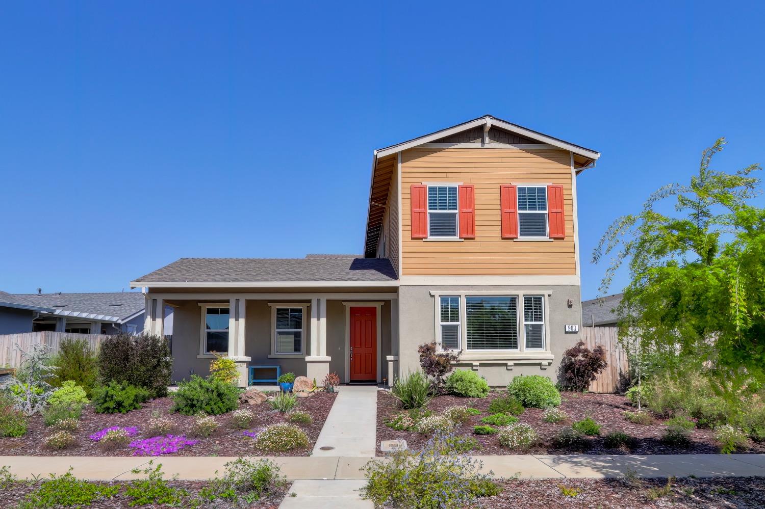 Photo of 903 Wyatt Ln in Winters, CA