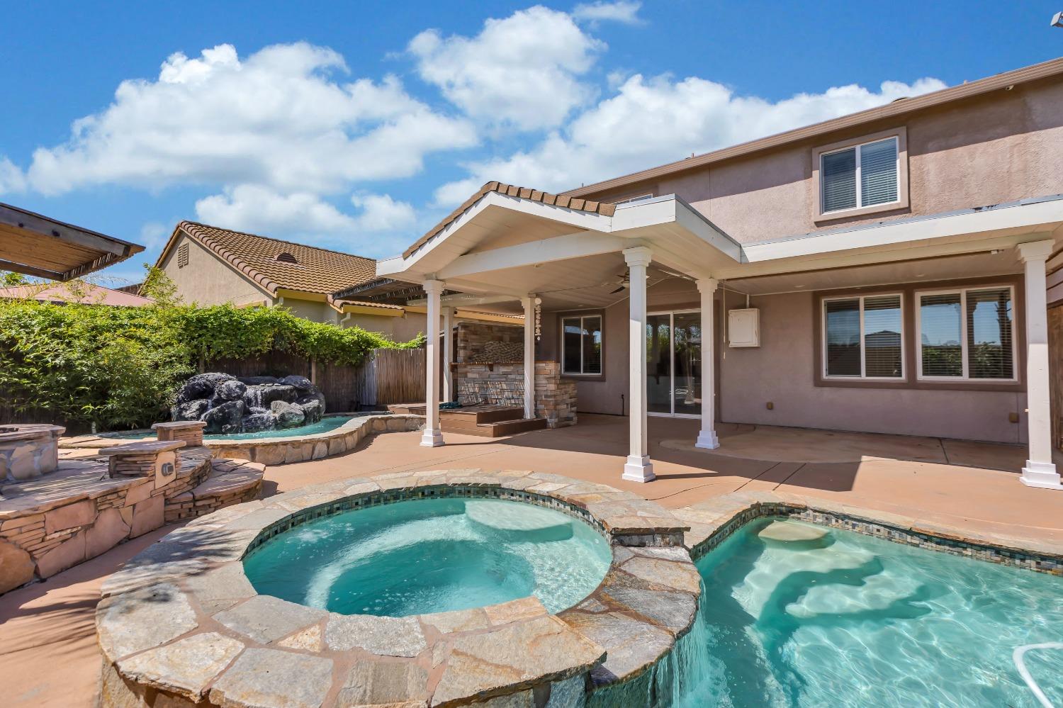 Photo of 8641 Hawley Wy in Elk Grove, CA