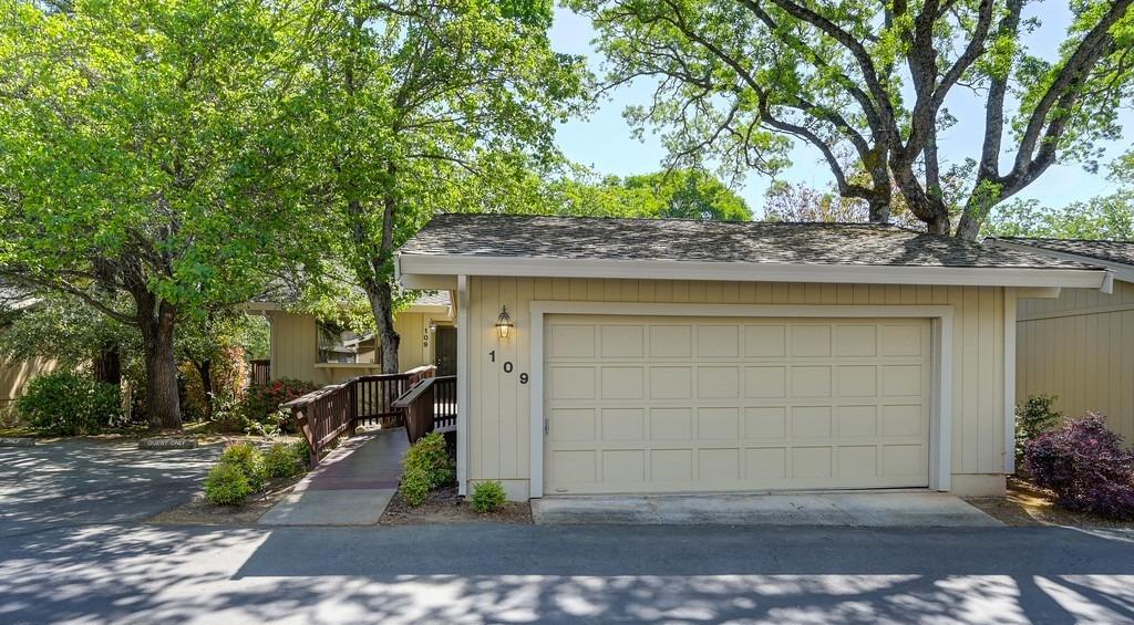 Photo of 109 Winding Canyon Ln in Folsom, CA