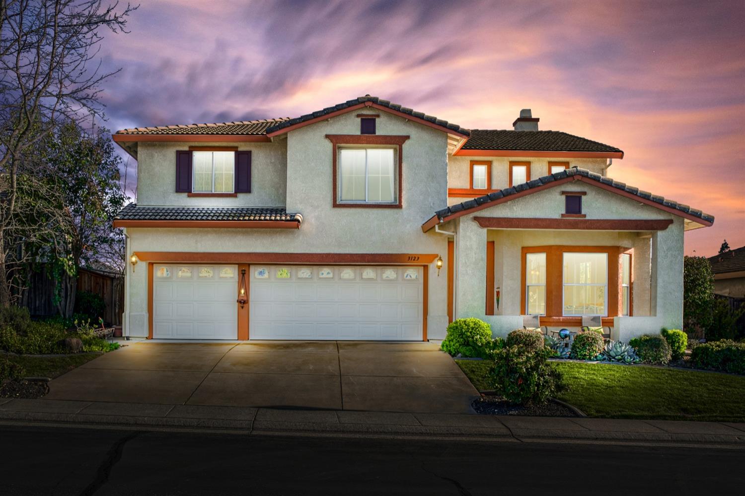 Photo of 3123 Aaron Dr in Rocklin, CA