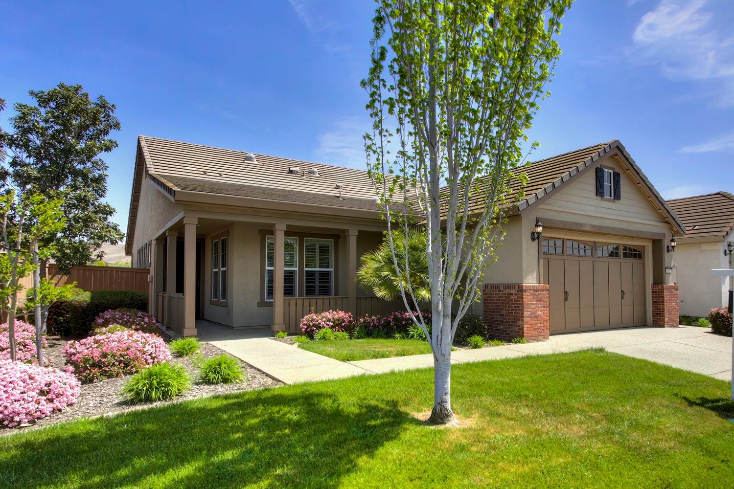 Photo of 9931 Sheffield Wy in Elk Grove, CA