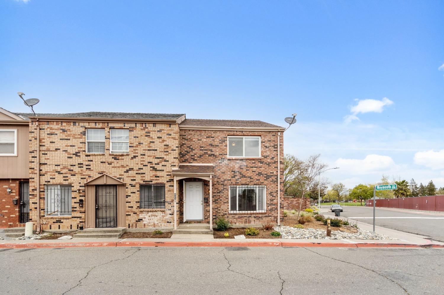 Photo of 4231 Weymouth Ln in Sacramento, CA