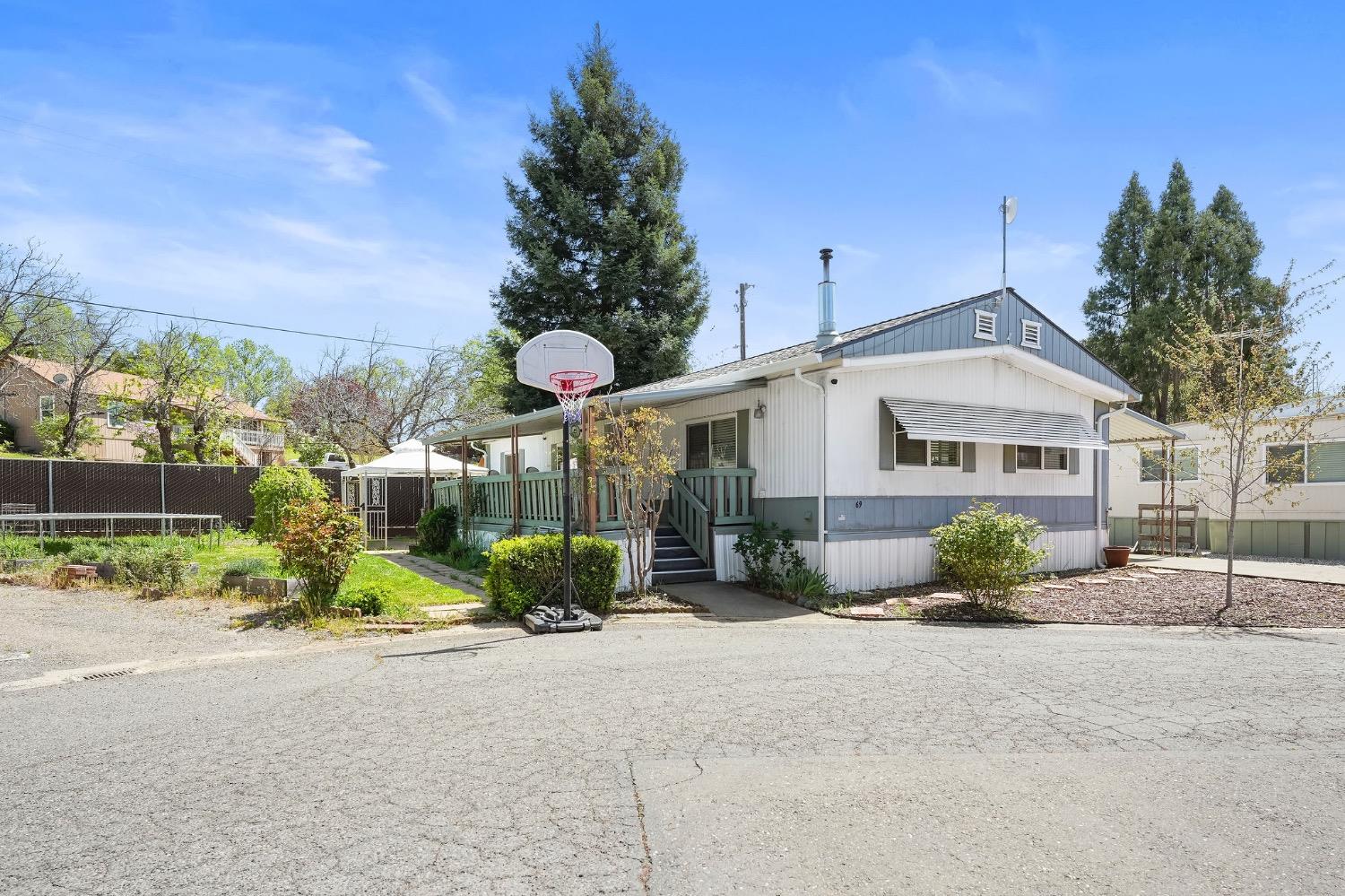 Photo of 350 Pleasant Valley Rd #69 in Diamond Springs, CA