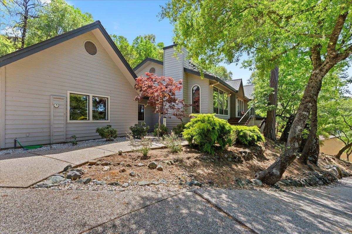 Photo of 18325 Chaparral Dr in Penn Valley, CA