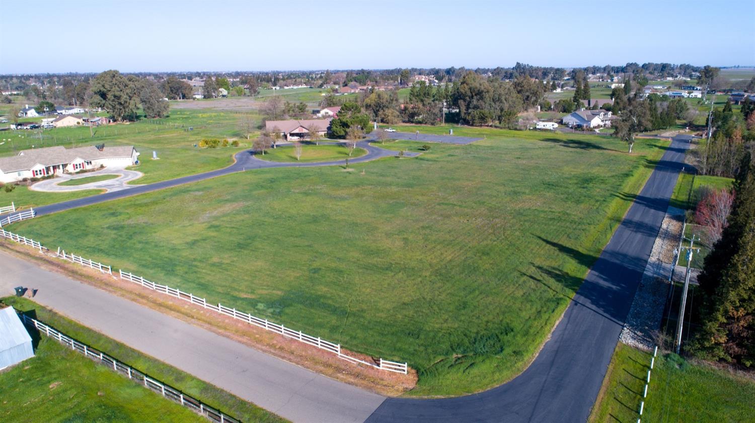 Photo of 10685 Halfway Rd in Elk Grove, CA