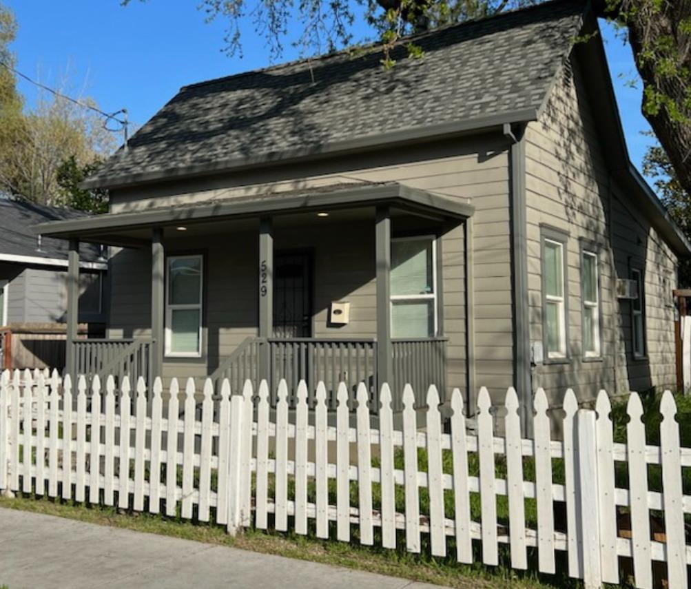 Photo of 529 W 8th St in Chico, CA