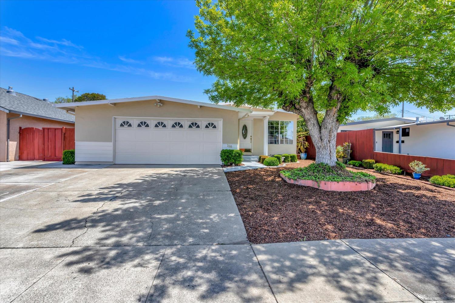 Detail Gallery Image 1 of 1 For 120 Solar Ct, Milpitas,  CA 95035 - 3 Beds | 2 Baths