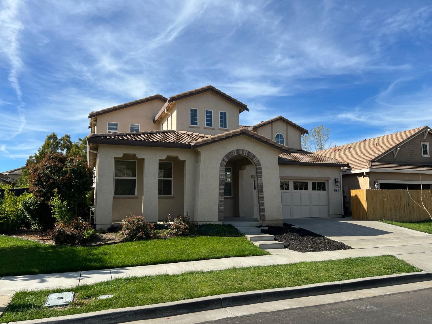 Photo of 2216 Ragen St in Woodland, CA
