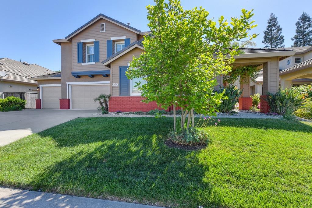 Photo of 3708 Gibbons Pky in Carmichael, CA