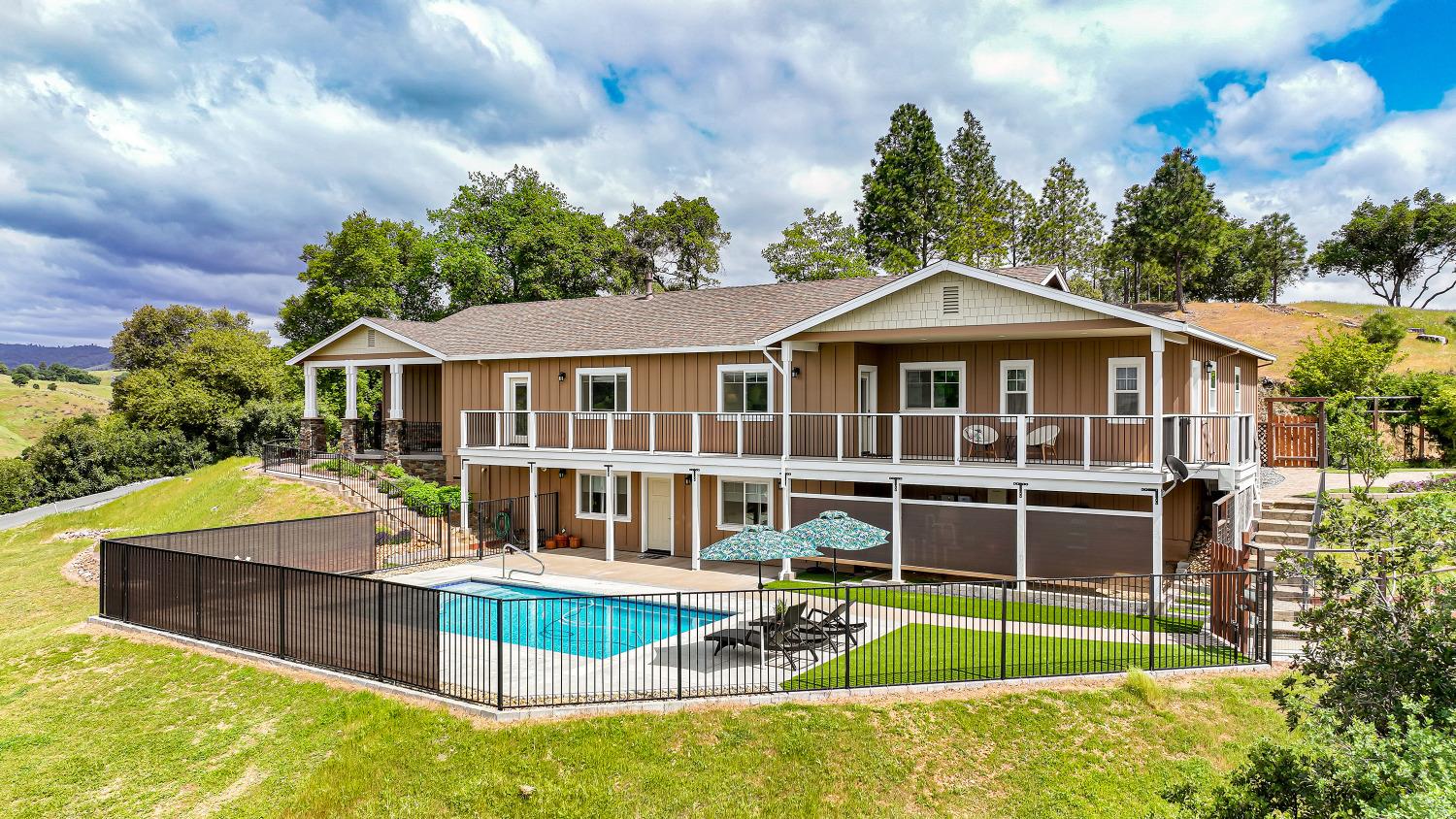 Photo of 911 Candy Cir in Mokelumne Hill, CA