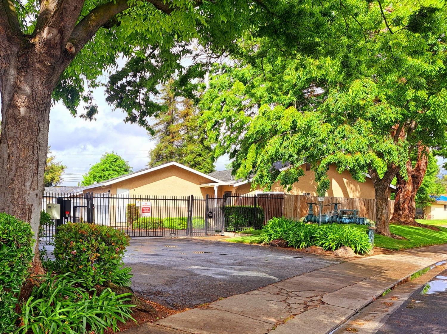 Photo of 4000 Fara Biundo Dr #16 in Modesto, CA