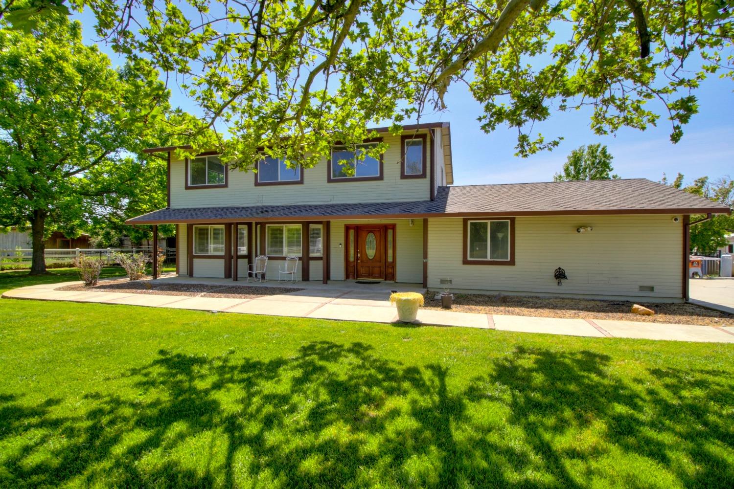 Photo of 12522 Woods Rd in Wilton, CA
