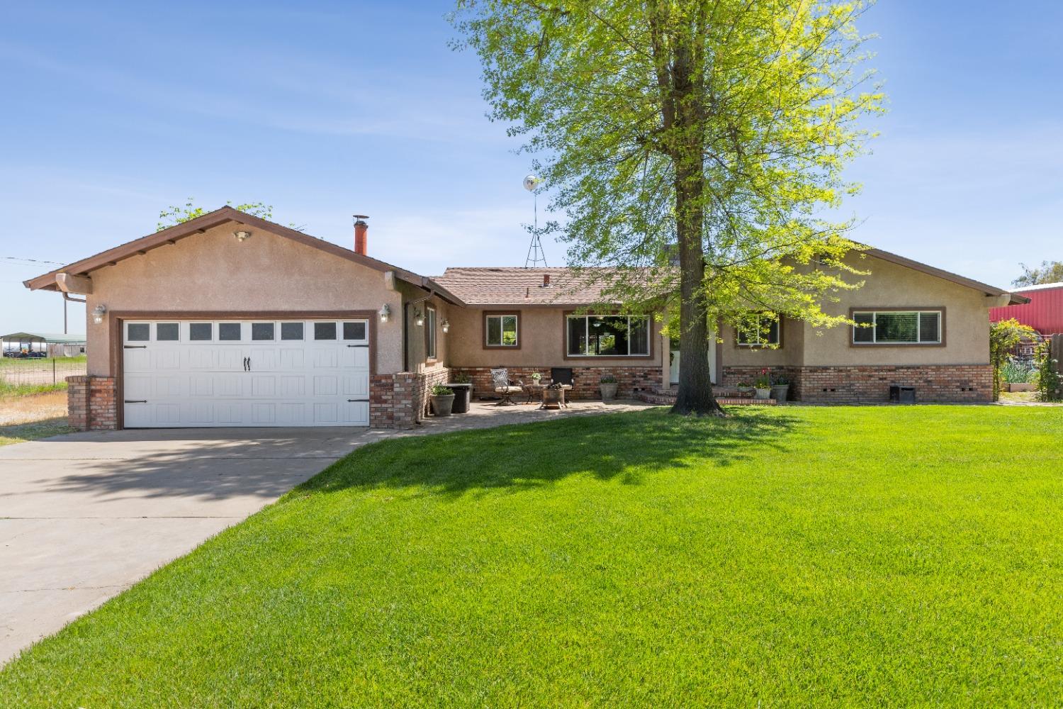 5712 Hinds Road, Oakdale, CA 95361