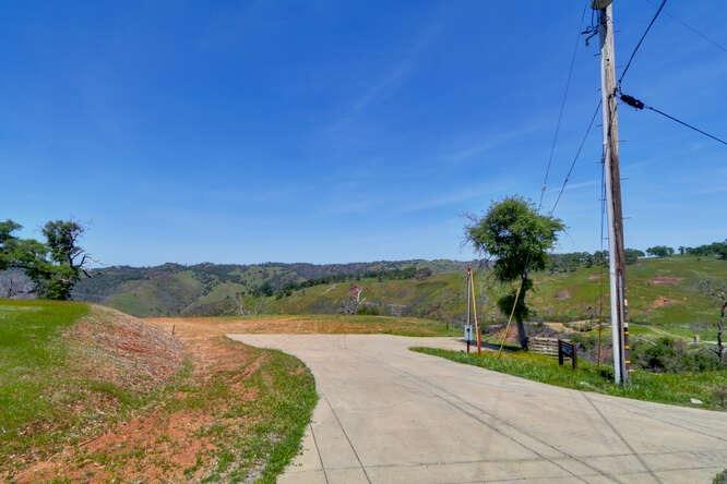 Candy Circle, Mokelumne Hill, California image 20