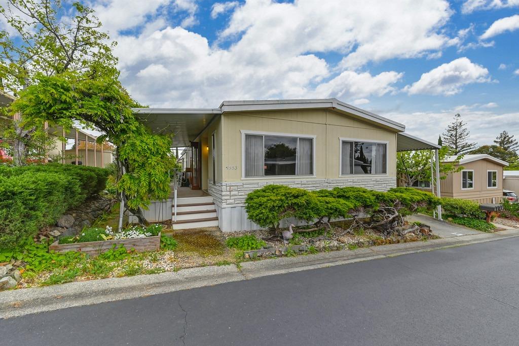 Photo of 1536 Tulip Cir #69 in Auburn, CA