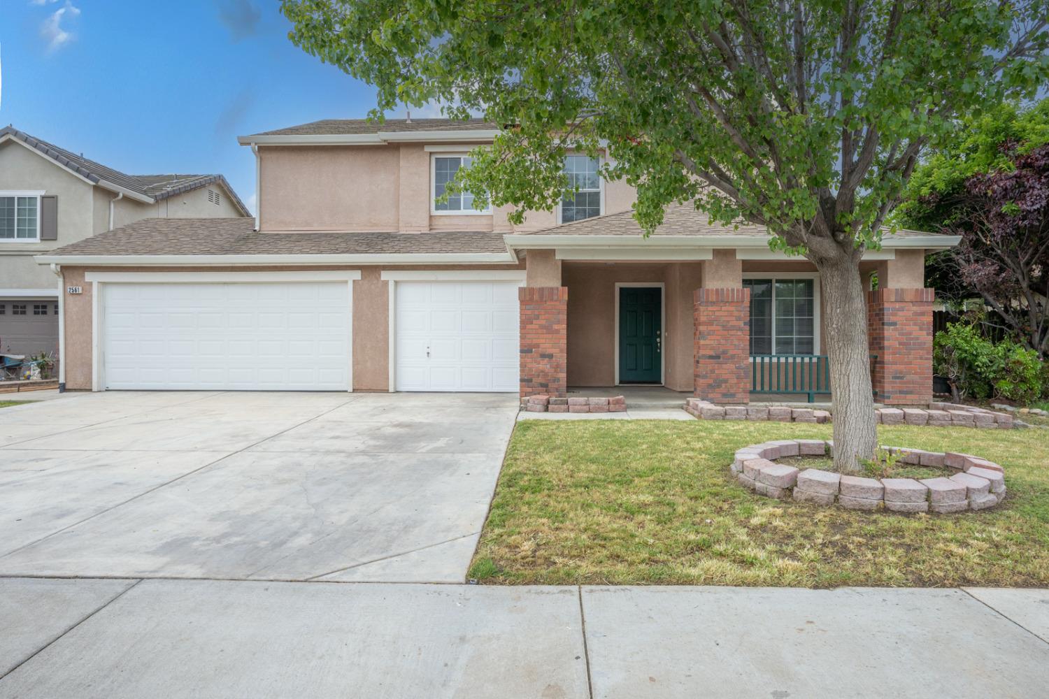 Detail Gallery Image 1 of 1 For 2561 Cinnamon Teal Dr, Los Banos,  CA 93635 - 4 Beds | 2/1 Baths