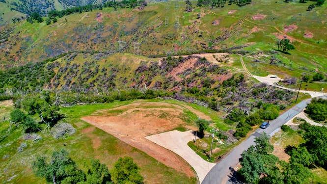 Candy Circle, Mokelumne Hill, California image 13