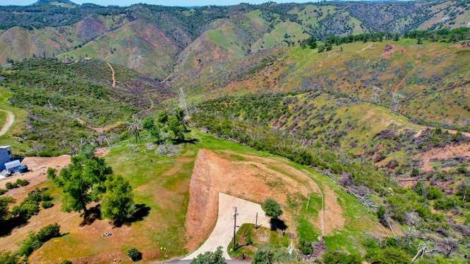 Candy Circle, Mokelumne Hill, California image 14