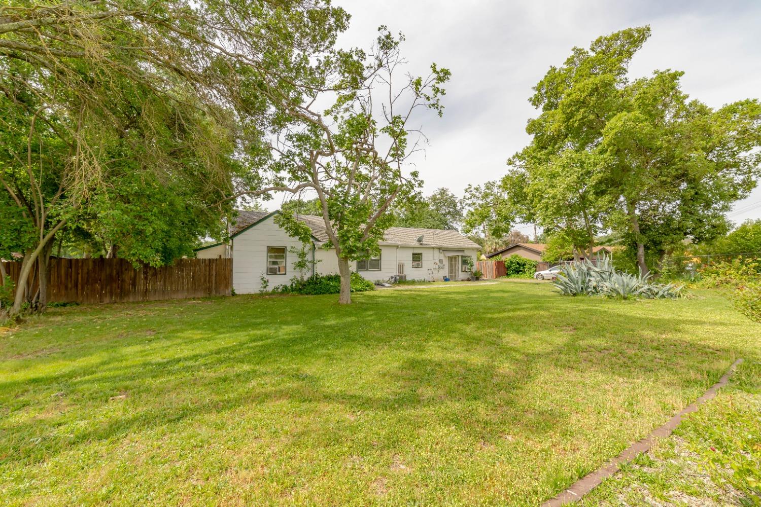 Photo of 6026 Verner Ave in Sacramento, CA