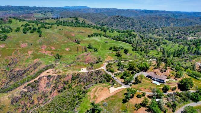 Candy Circle, Mokelumne Hill, California image 6