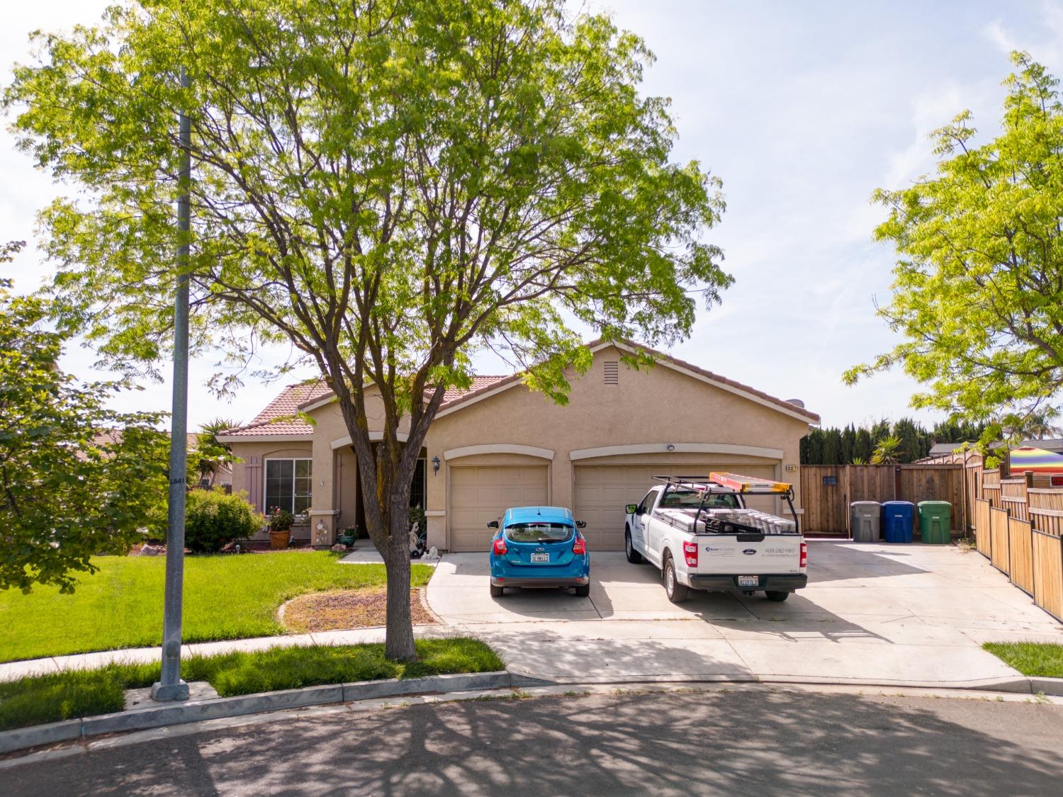 Detail Gallery Image 1 of 1 For 2271 Corsico Ct, Los Banos,  CA 93635 - 3 Beds | 2 Baths