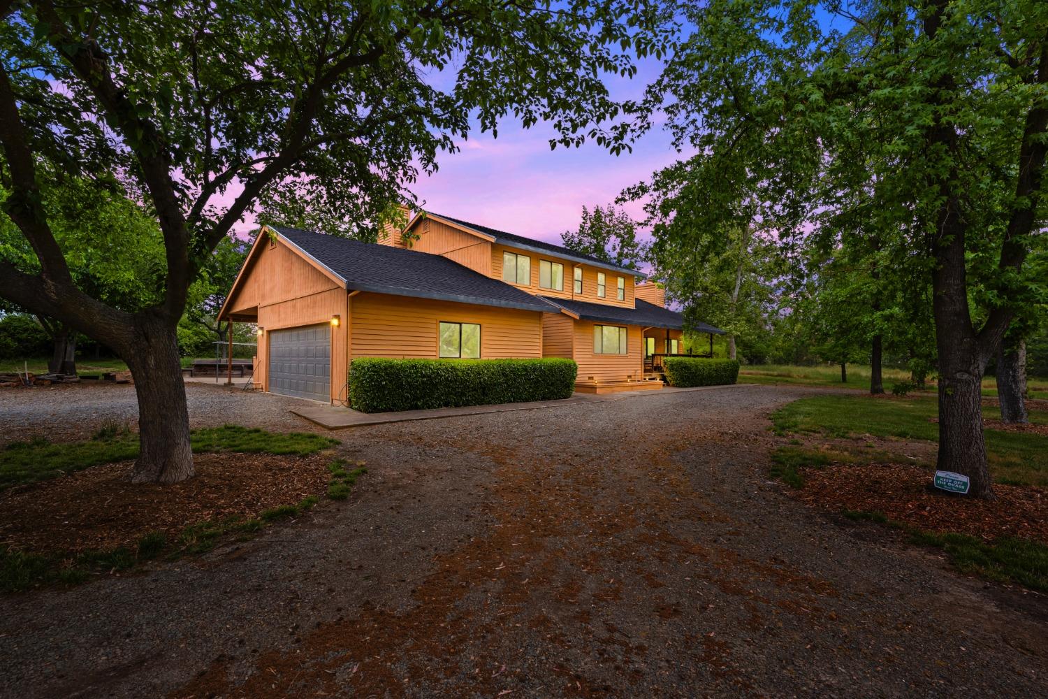 Photo of 11827 Walmort Rd in Wilton, CA
