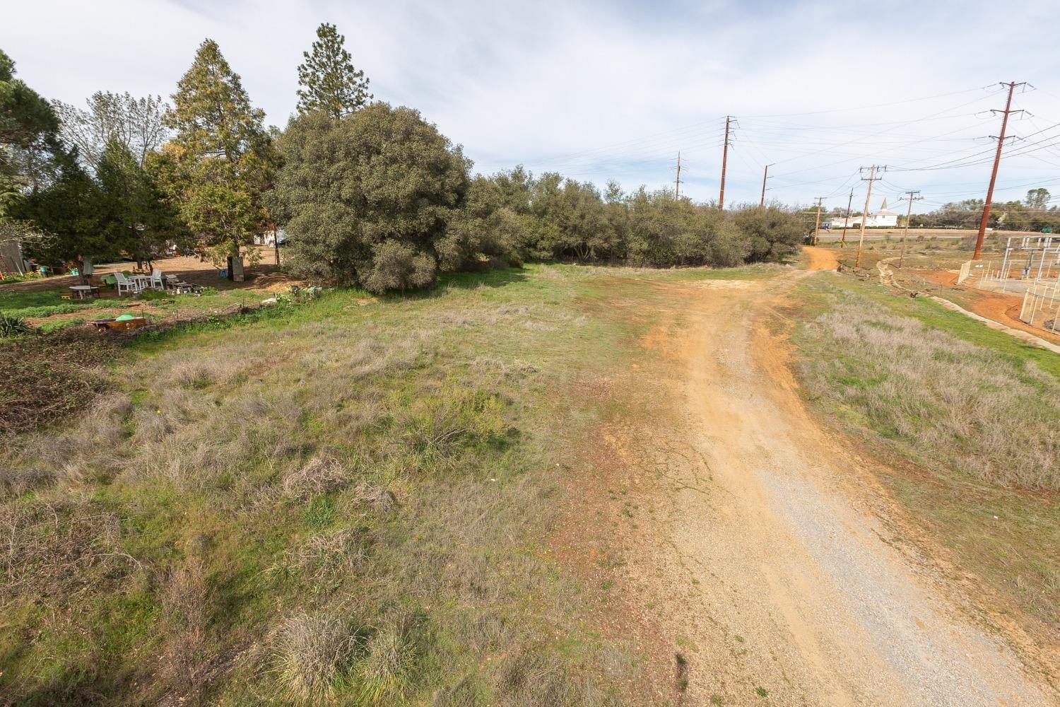 Photo of 3835 Durock Rd in Shingle Springs, CA