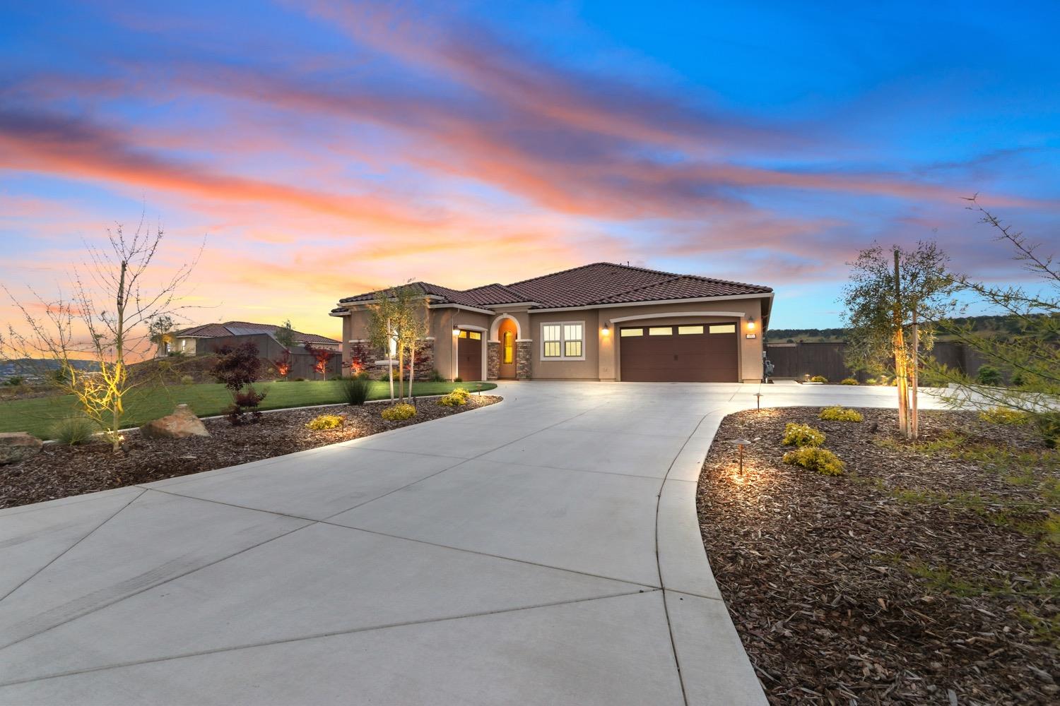 Photo of 393 Loganberry Ct in El Dorado Hills, CA