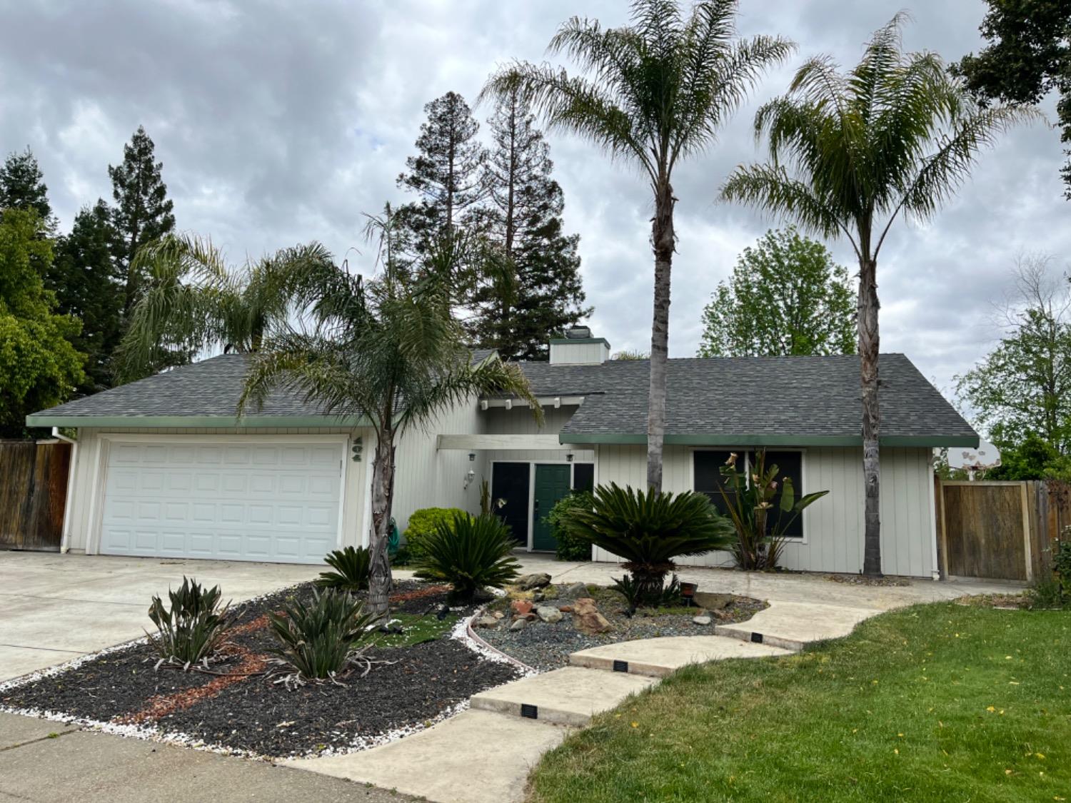 Photo of 104 Chapman Ct in Folsom, CA