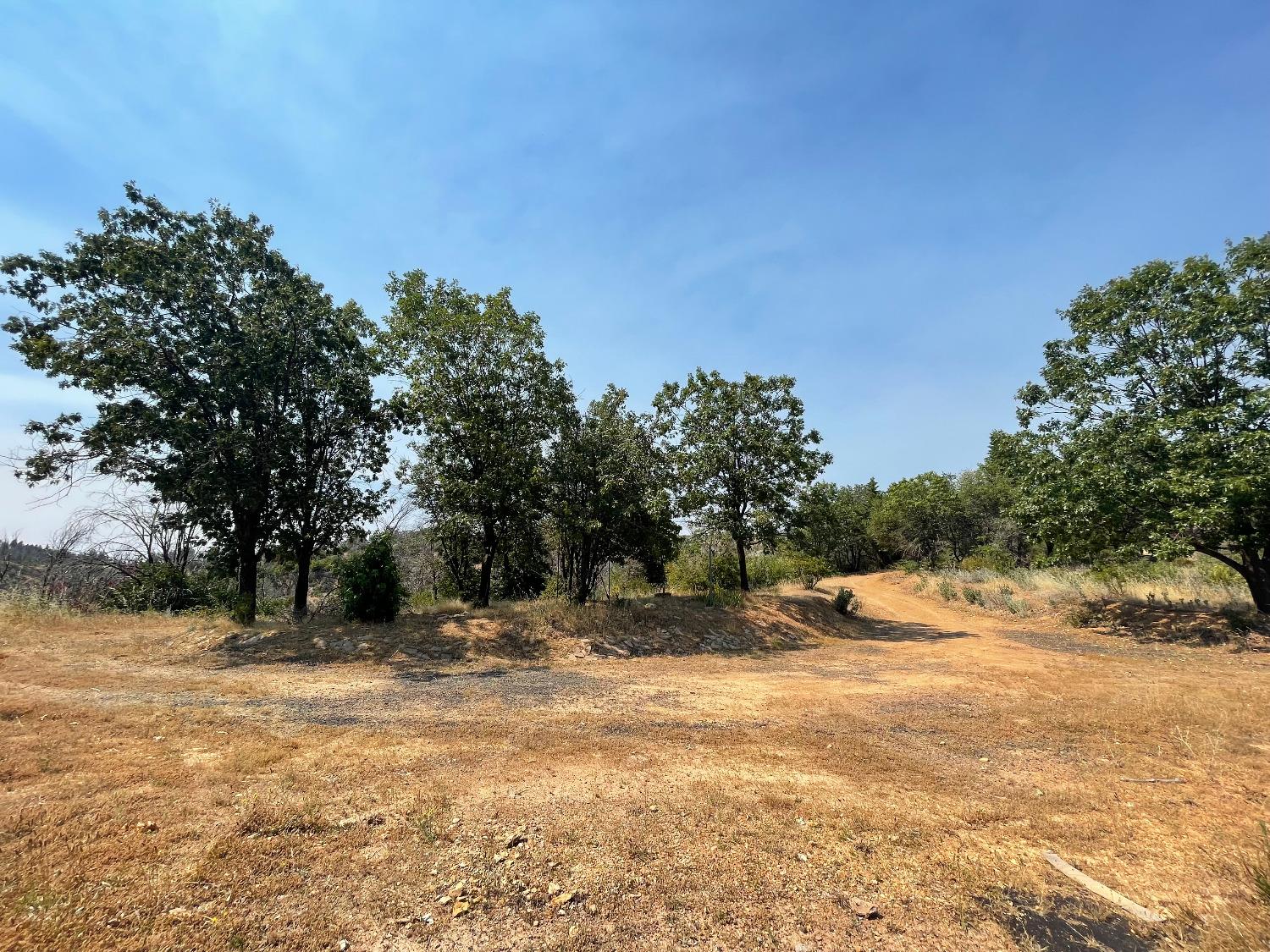 Photo of 11275 Chalair Dr in Oroville, CA