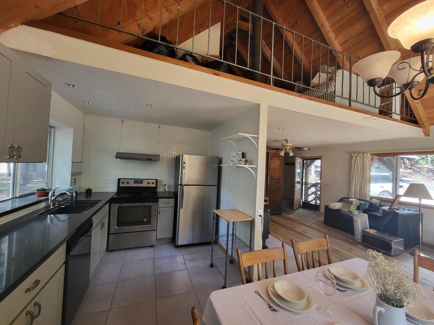Photo of 2413 Hangtree Trl in Arnold, CA