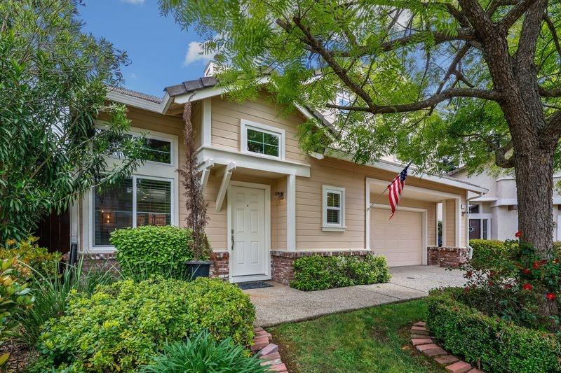 Photo of 112 Royalton Cir in Folsom, CA