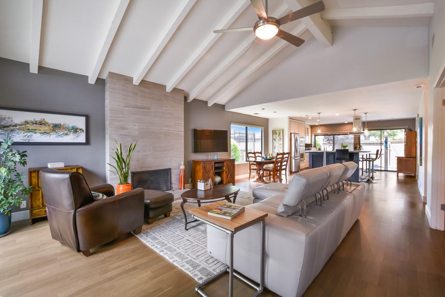 Photo of 126 E Ranch Rd in Sacramento, CA