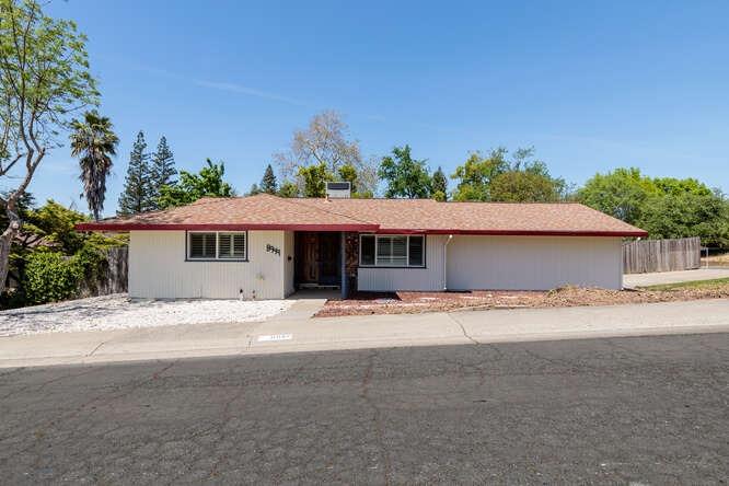Photo of 8949 Ramstad Ave in Fair Oaks, CA