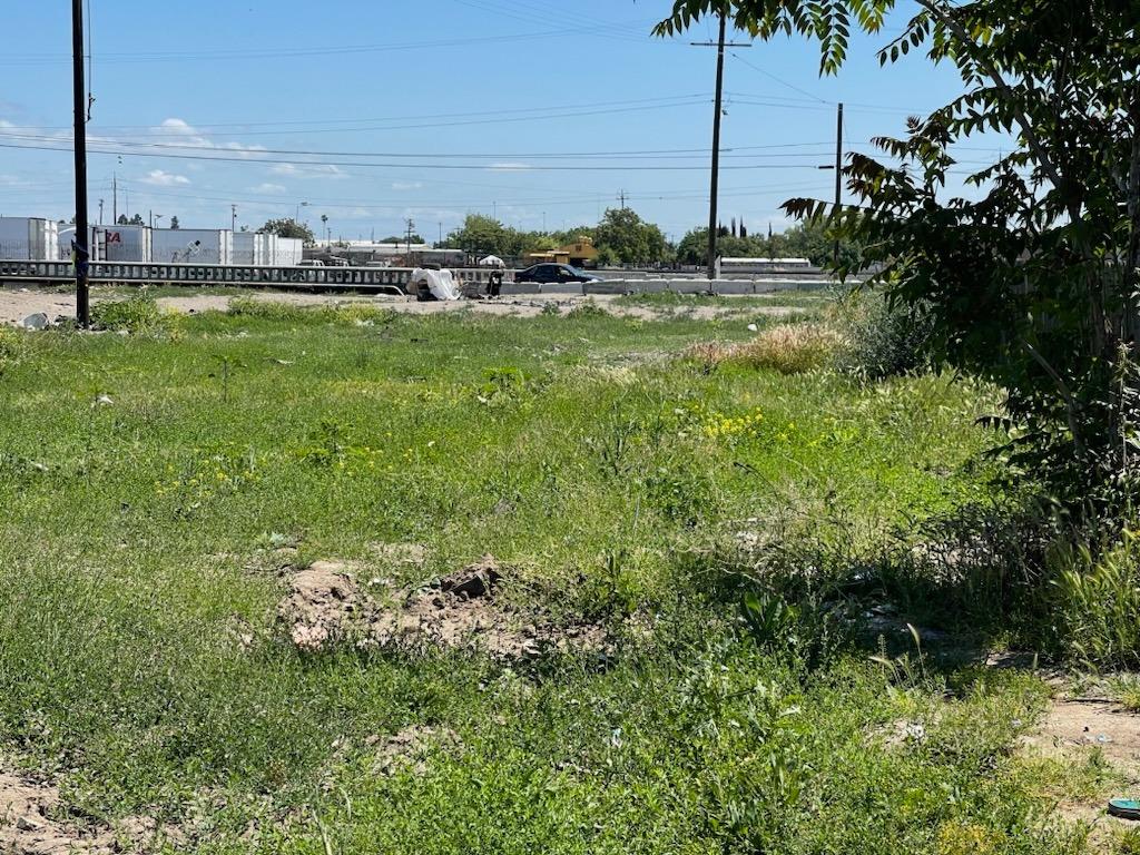 Photo of 904 S Grant St in Stockton, CA