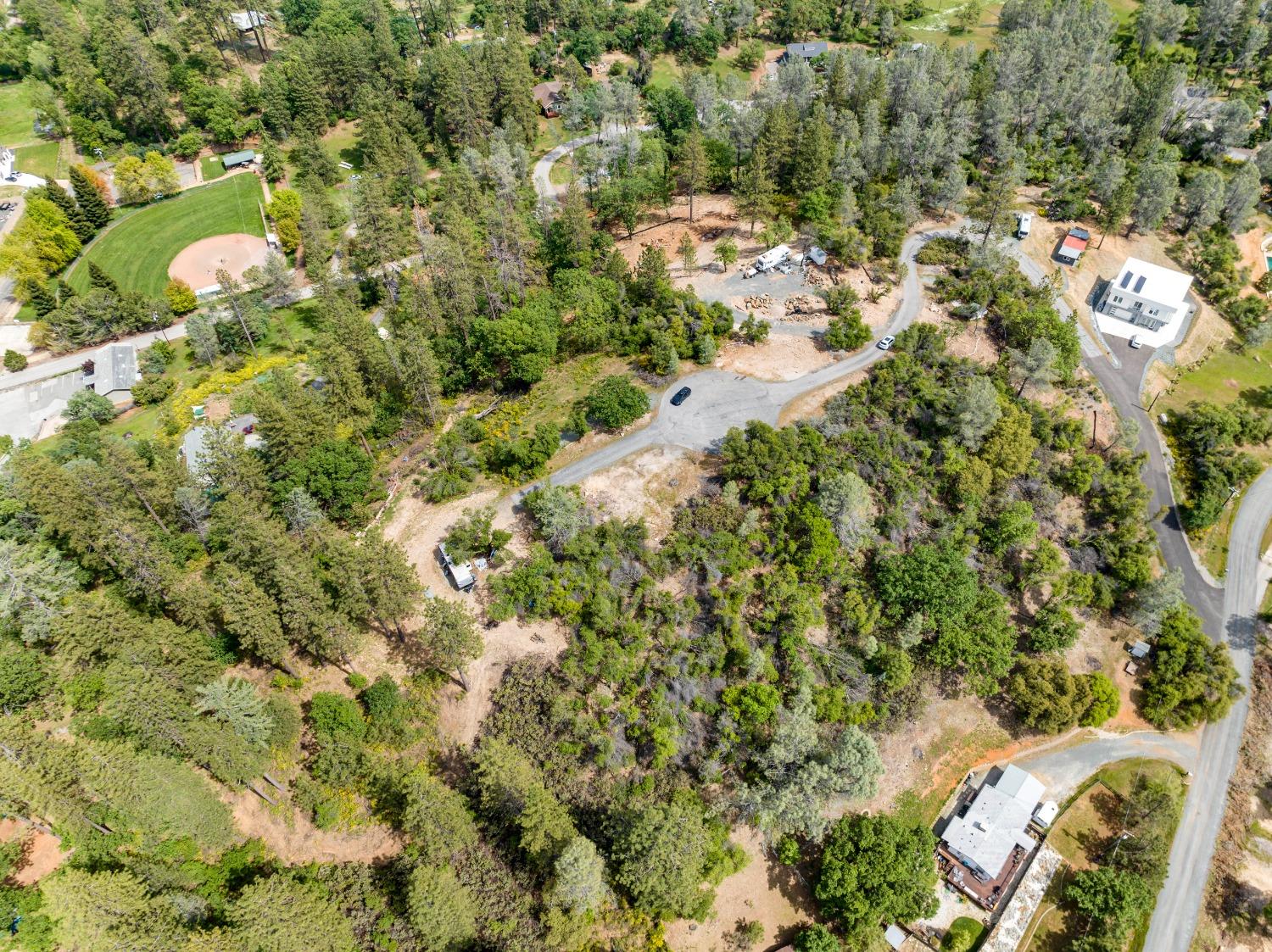 Cuckoo Court, Applegate, California image 19