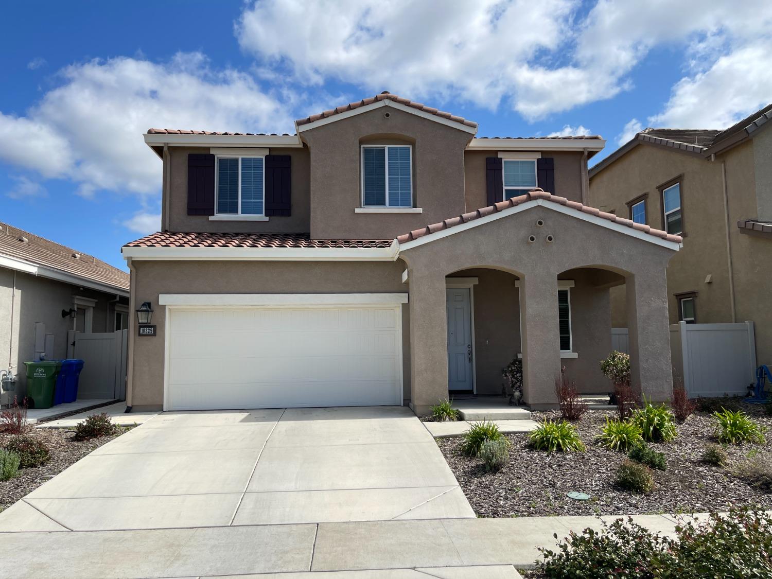Photo of 10329 Dynamic Wy in Elk Grove, CA