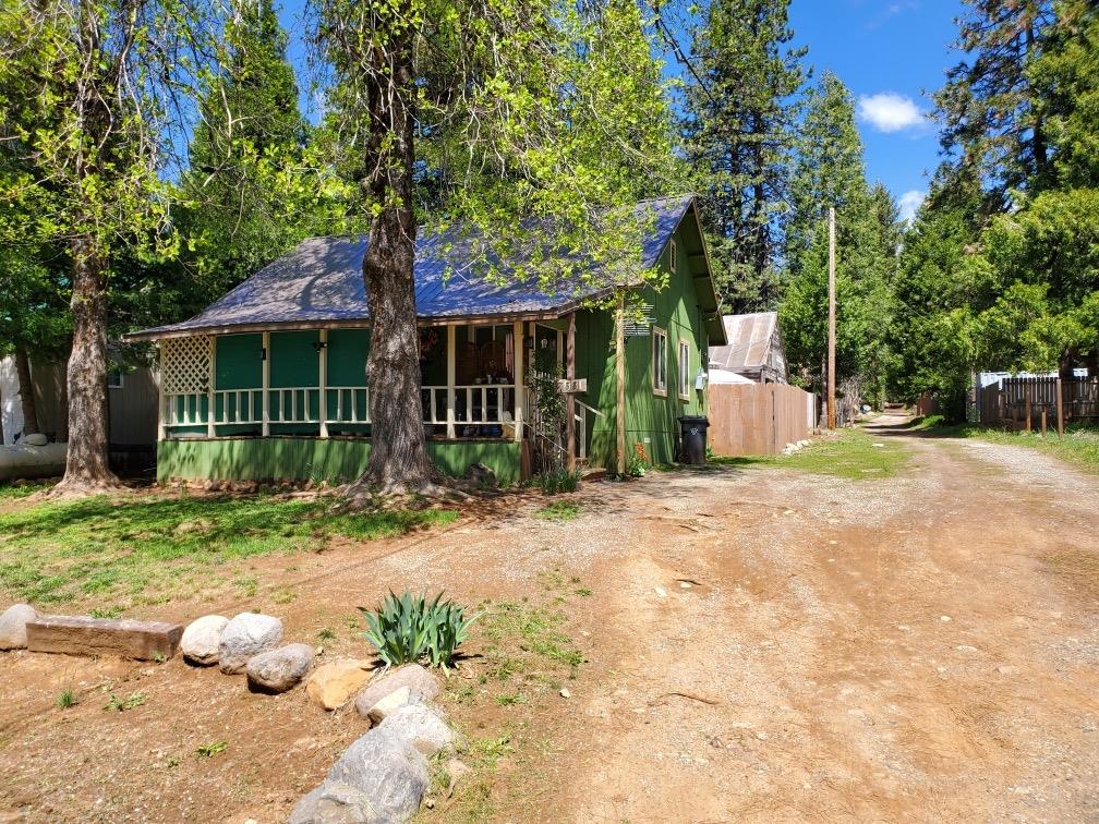 Photo of 7881 Quartz St in Stirling City, CA