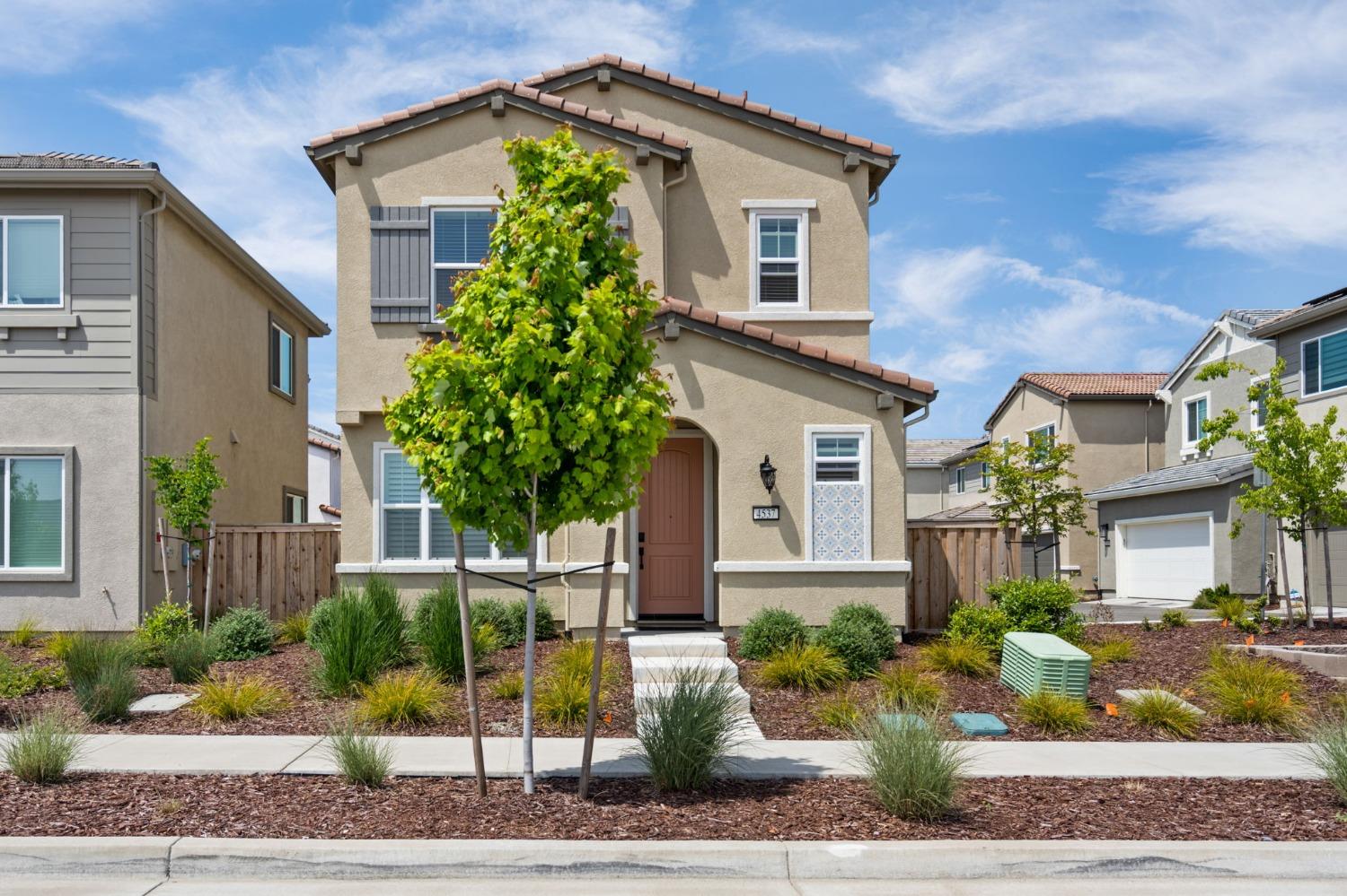 Photo of 4537 Blackrock Dr in Sacramento, CA