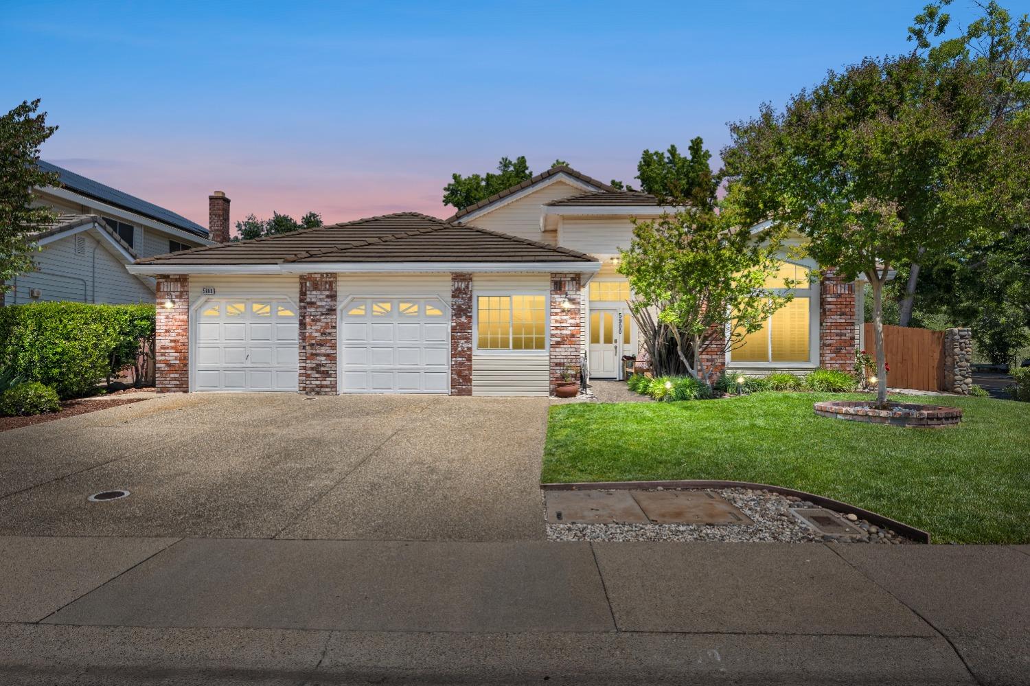 Photo of 5900 Blackstone Dr in Rocklin, CA