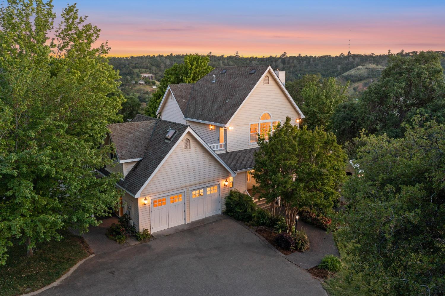 Photo of 7544 Ridge Rd in Newcastle, CA