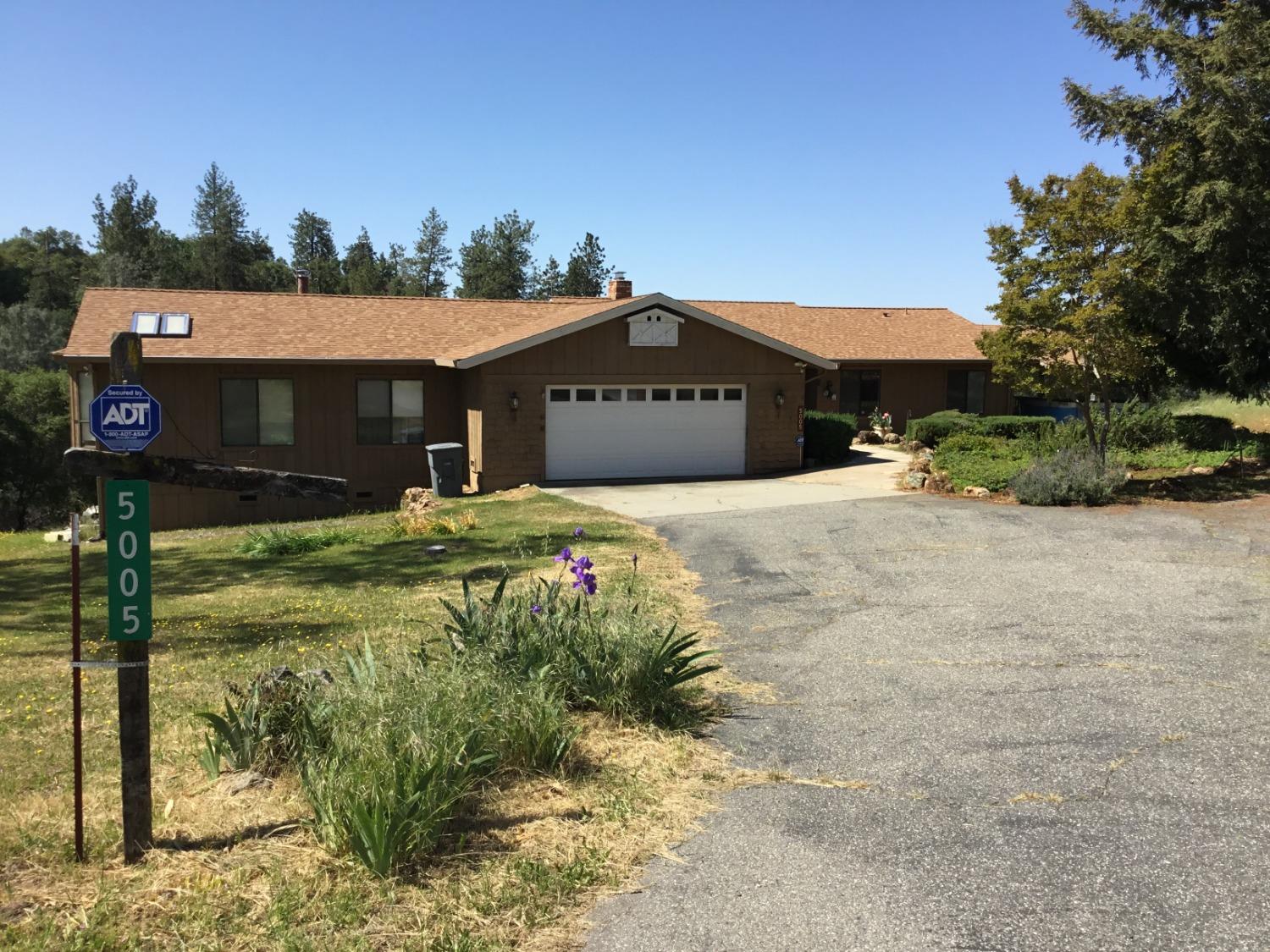 Photo of 5005 Sweetwater Dr in Auburn, CA