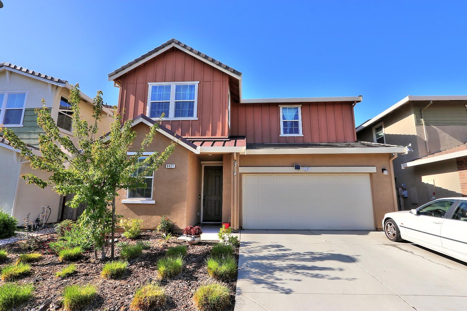Photo of 8421 Stellata Ln in Elk Grove, CA